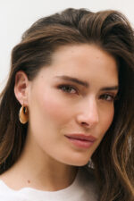 Shell Hoop Earring - Image 4