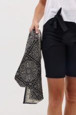 Black Paisley Headscarf - Image 2